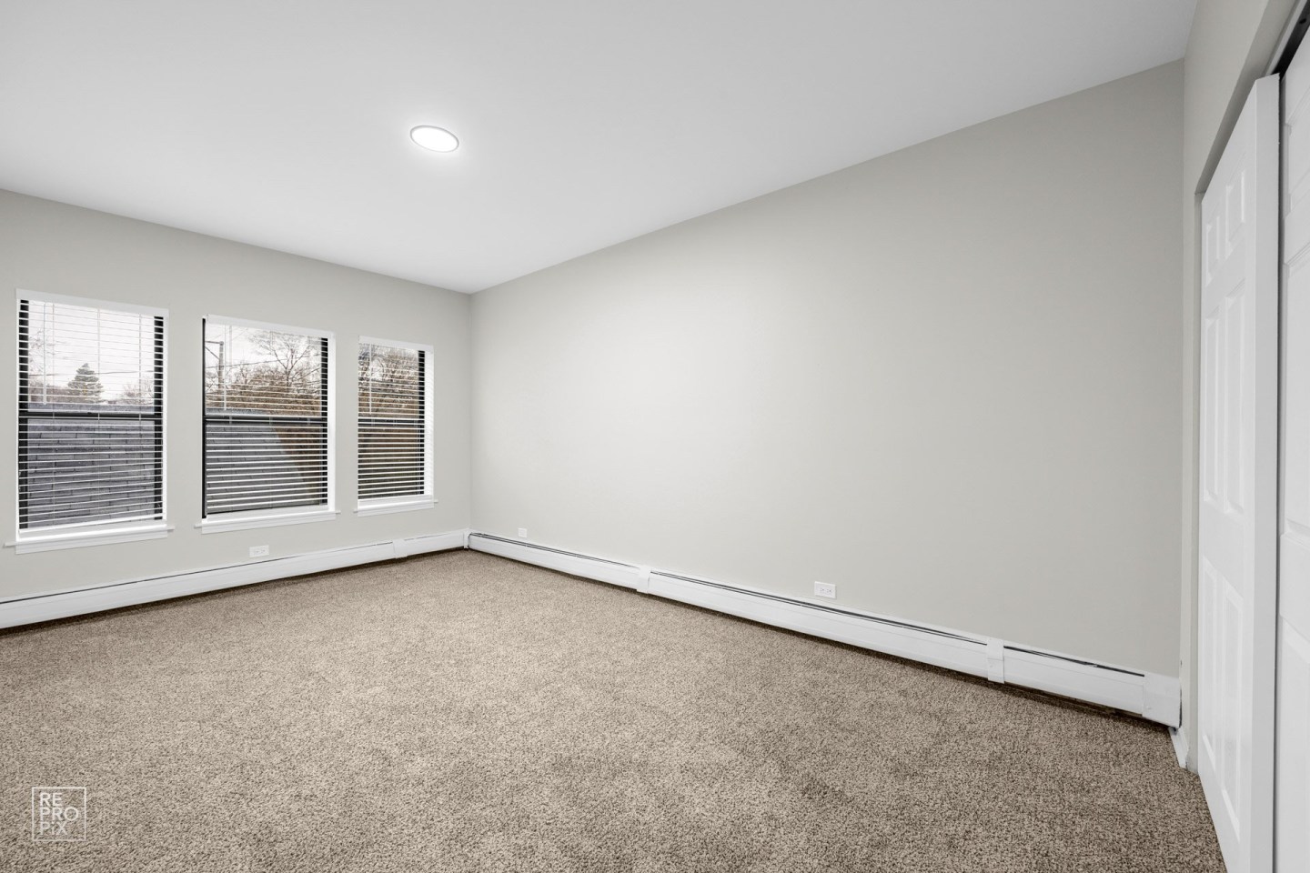 7316 S Jeffery Blvd Image 14