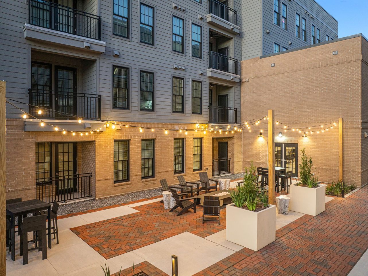 Capital Collective Luxury Apartments Image 5