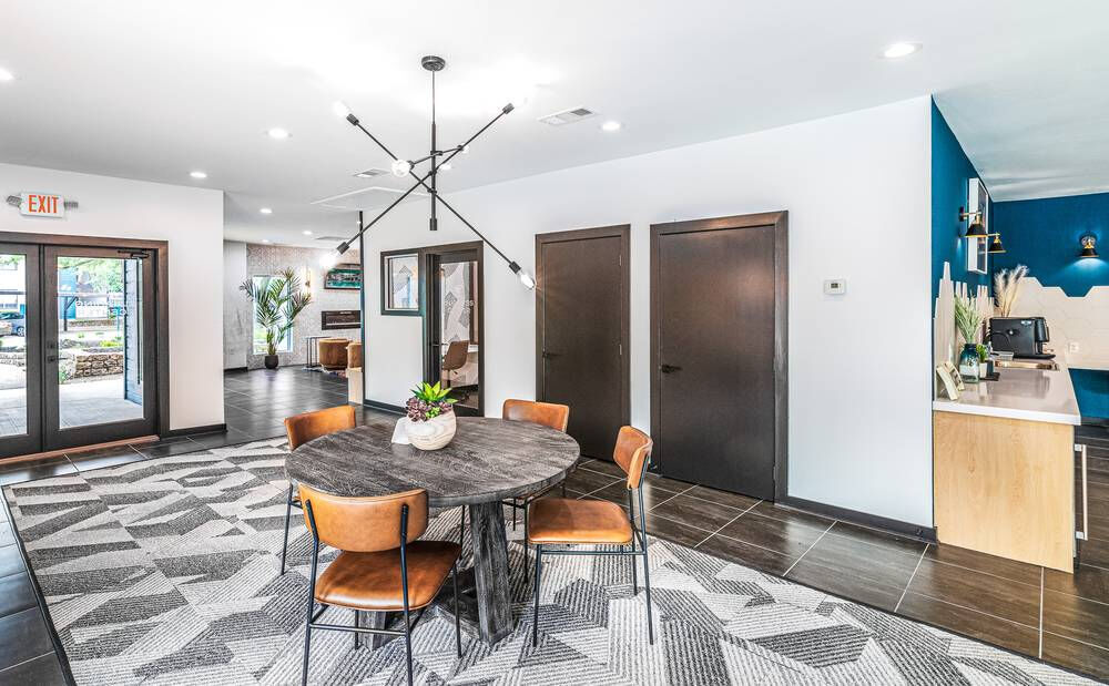 Hawke Apartment Homes Image 14