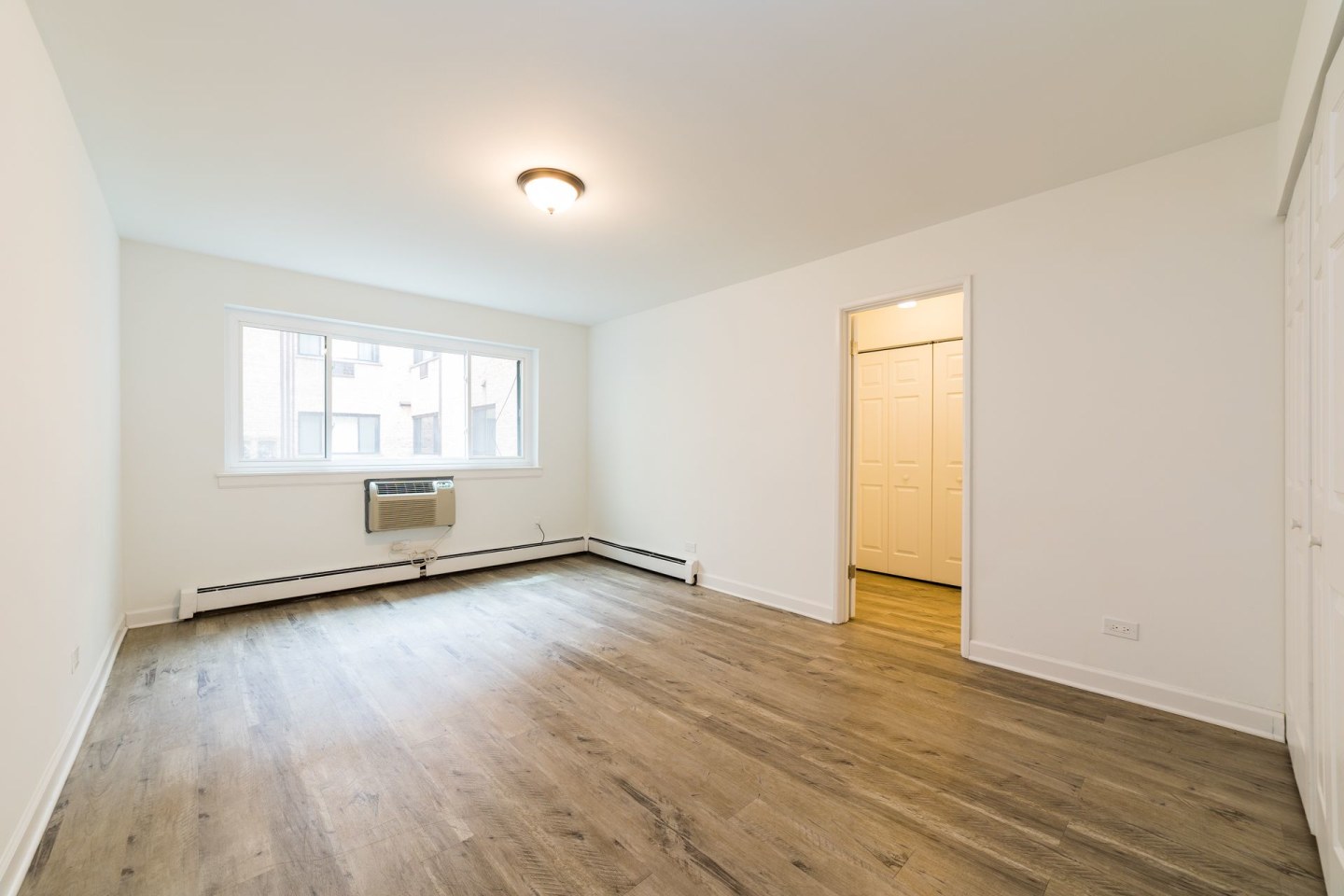 6211 N. Kenmore Image 8