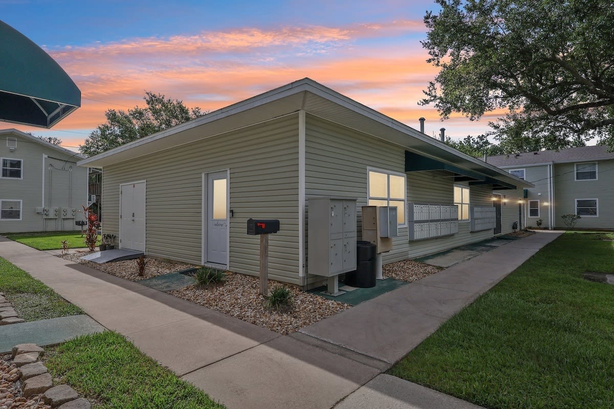 Haven on Canal Image 22