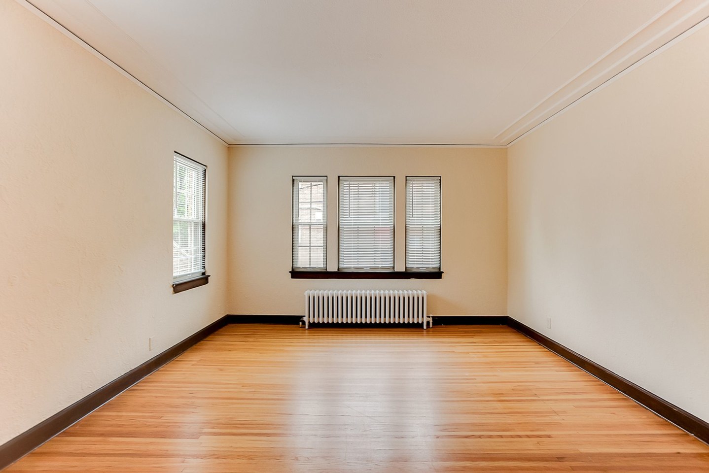 2880 Irving Avenue S Image 5