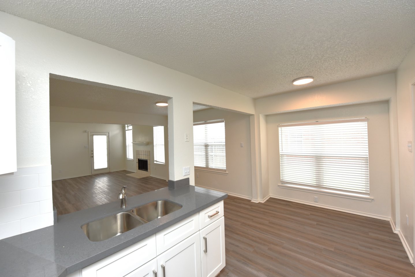 Yorkshire Village Apartments Image 6