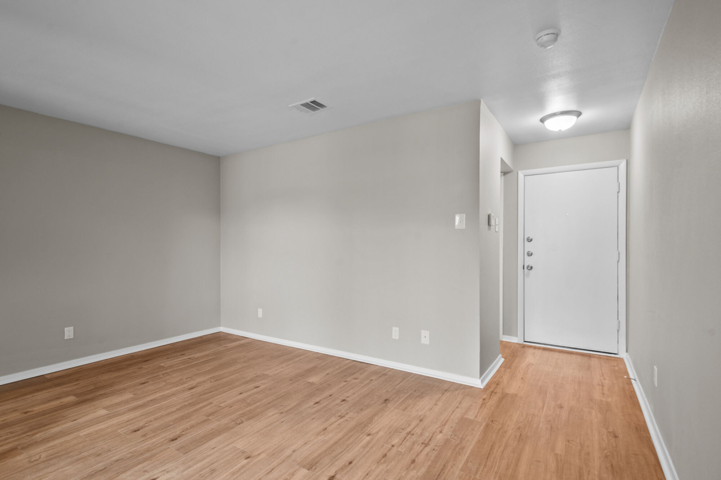 Kennington Apartments Image 9