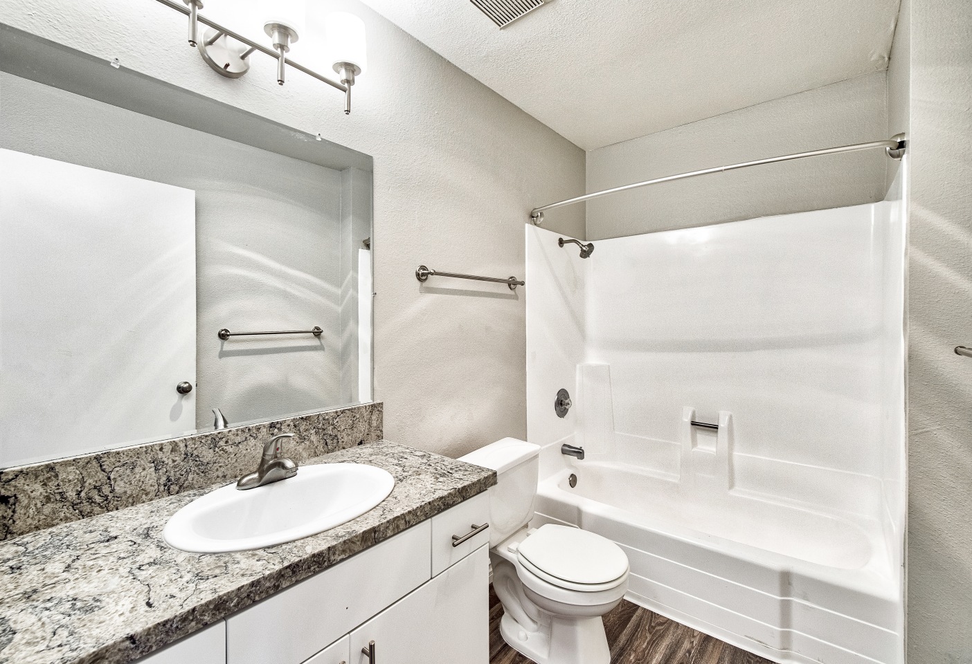 Monterey Apartments Image 5