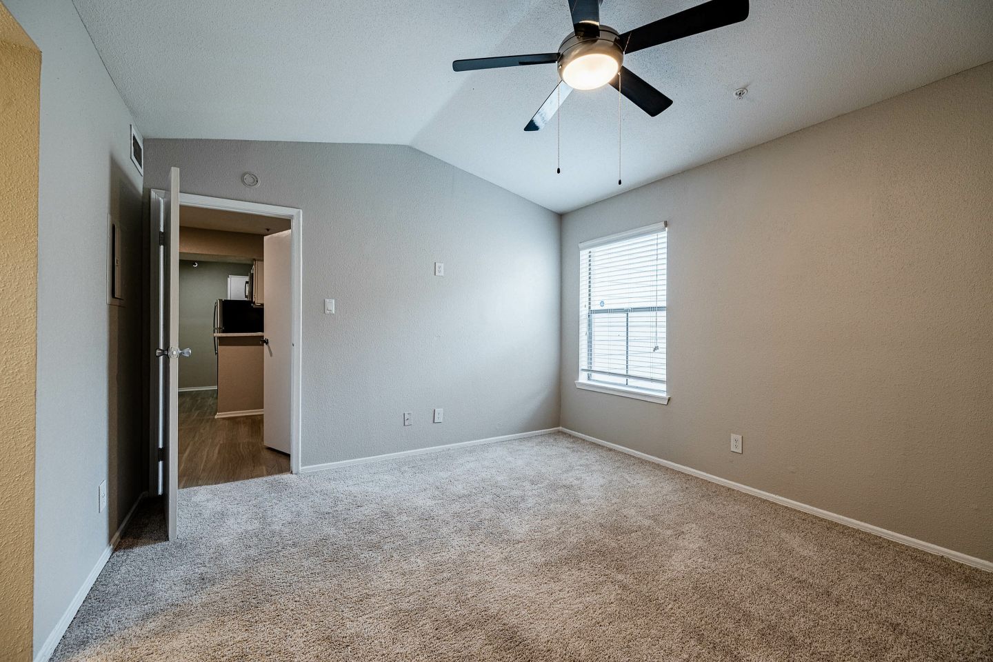 Spring Parc Apartment Homes Image 35