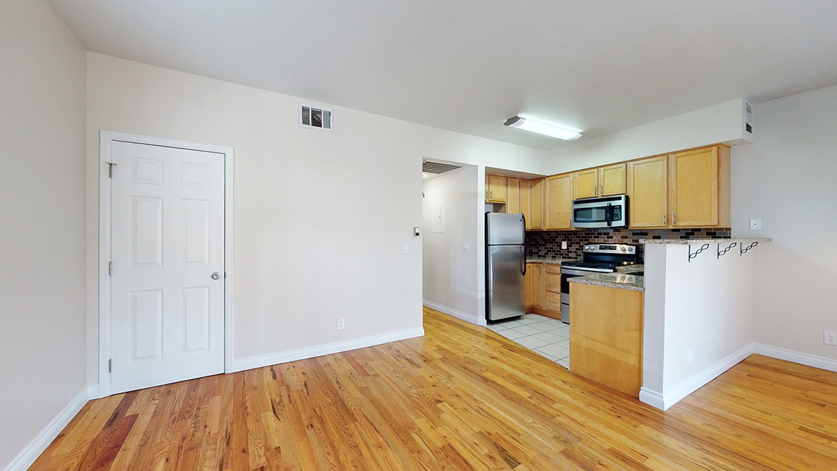 1485 Clayton Image 20