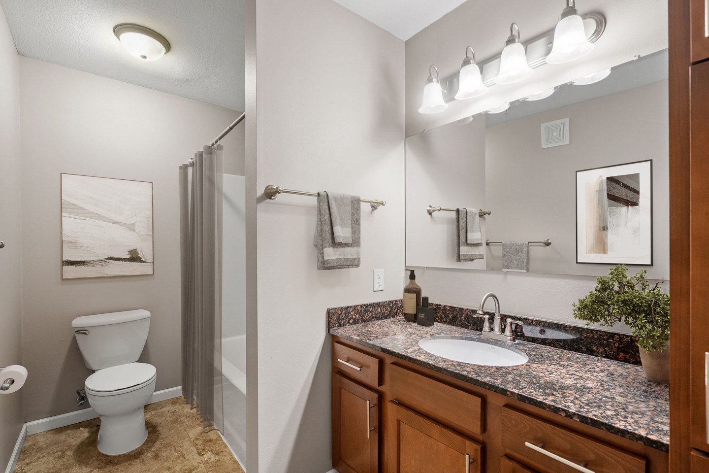 Emberwood Apartments Image 4