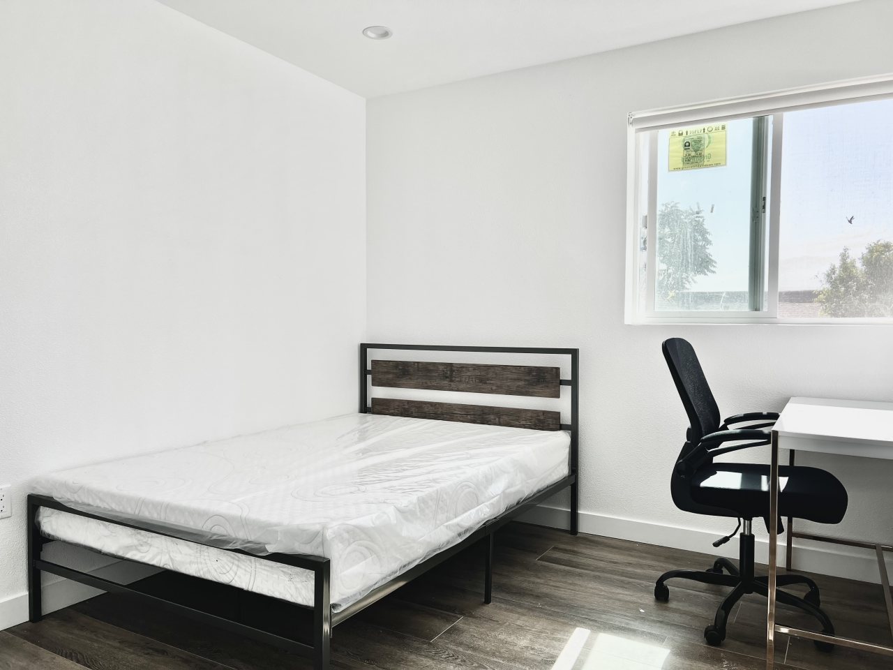 1414 W 36th Street Image 18