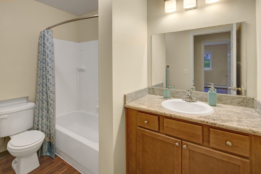Hillside Chalet Apartment Homes Image 11