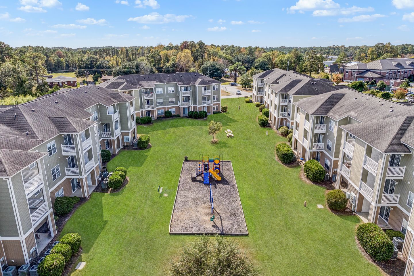 Flats at Leland Image 4