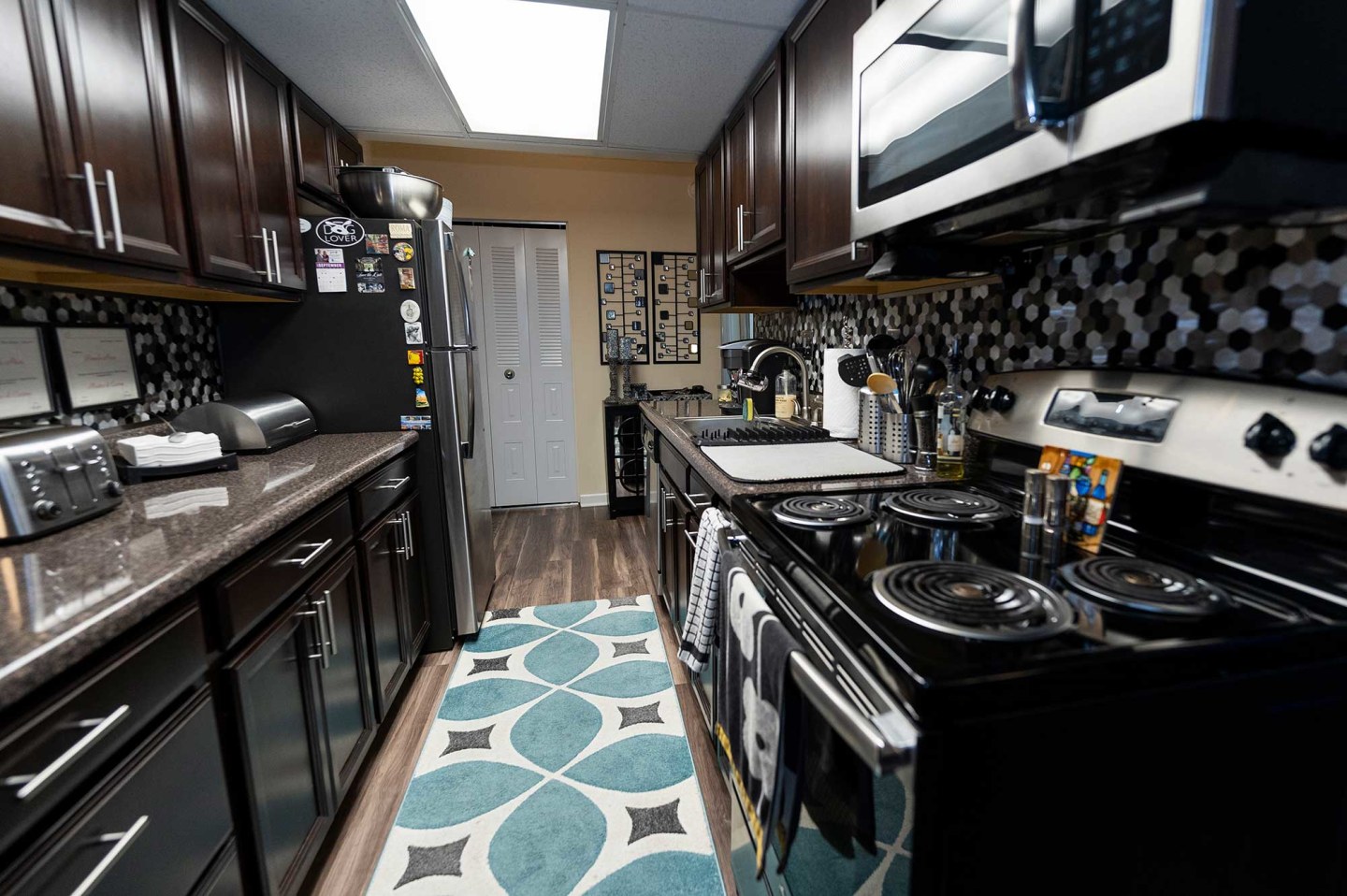 Laurel Village Apartments Image 43