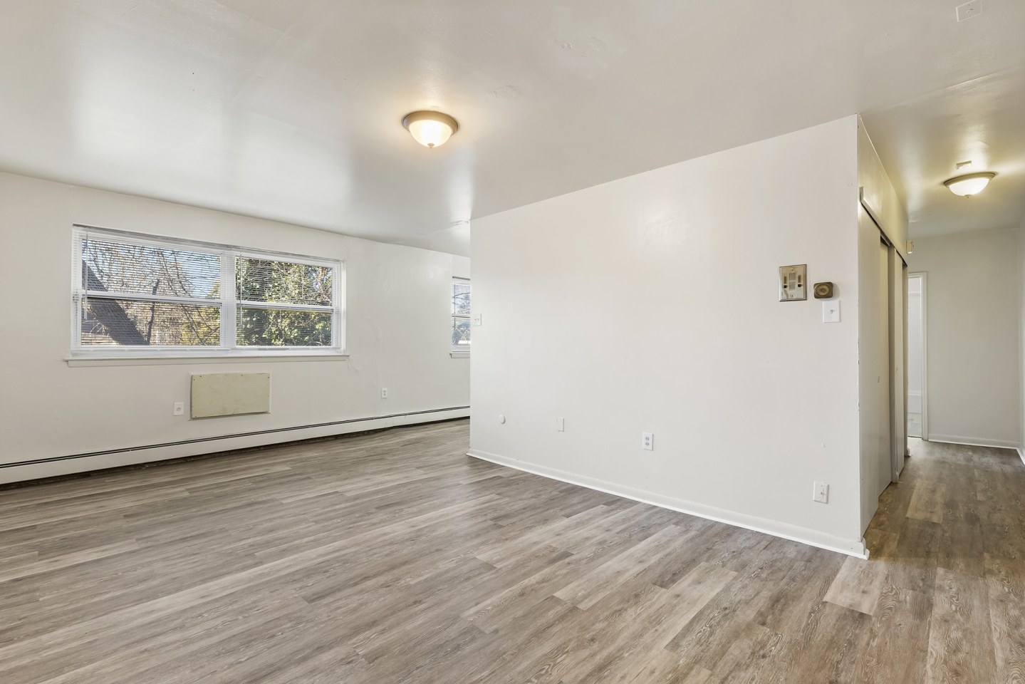 Spencer Place Apartments Image 6