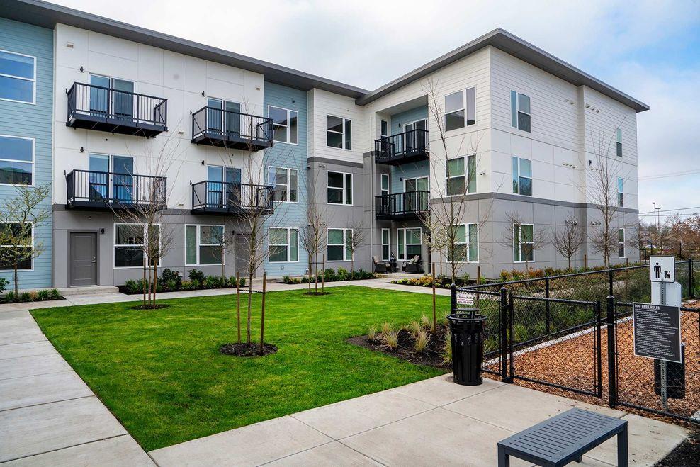 The Main Apartments + Lofts Image 12