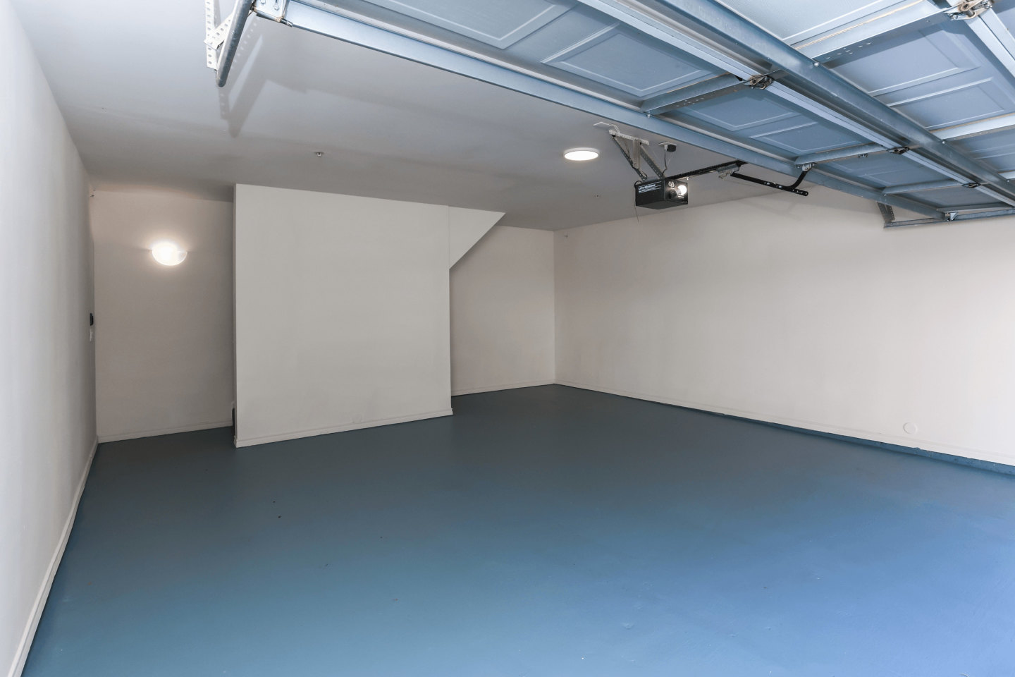 St. Moritz Apartments Image 18