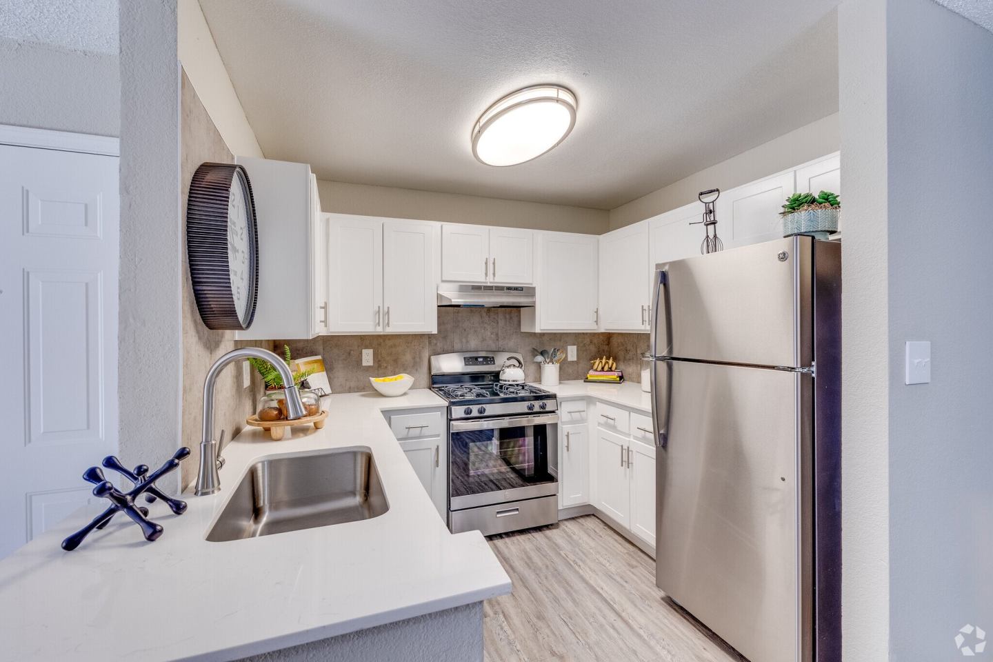 Sterling Point Image 3