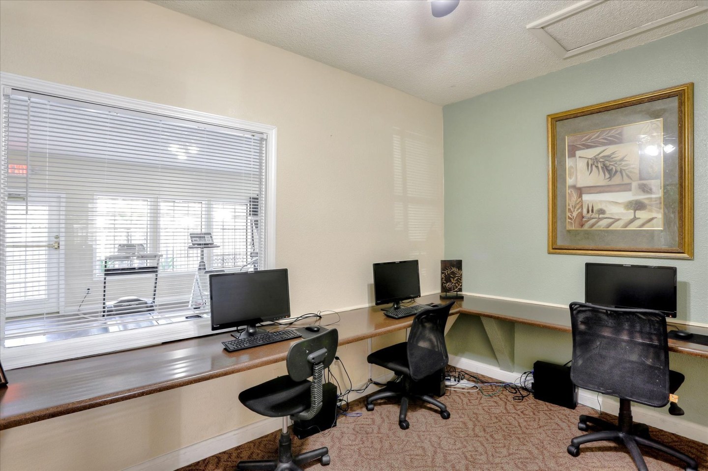 Summer Entrada Apartments Image 21