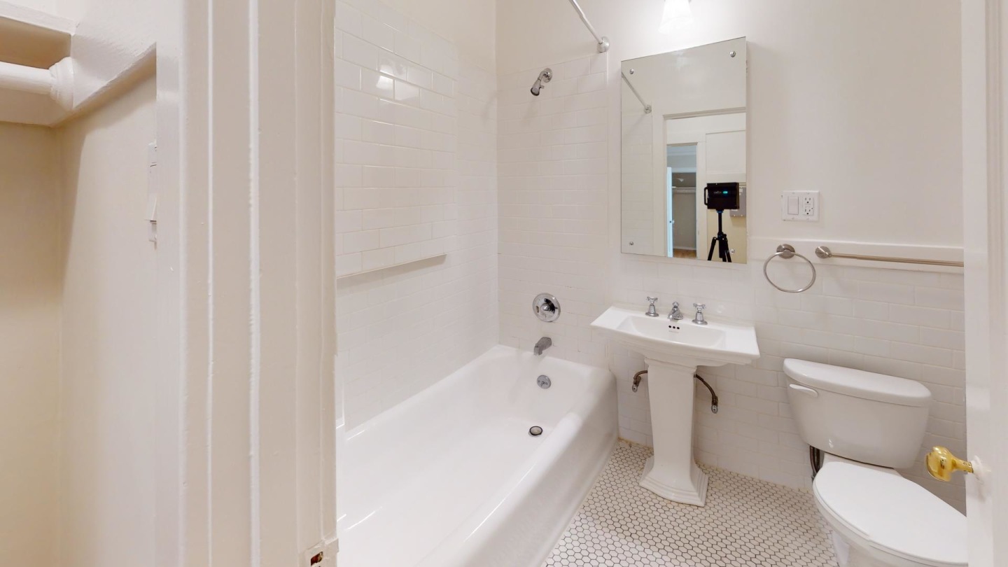 2121 Sacramento Street Image 9