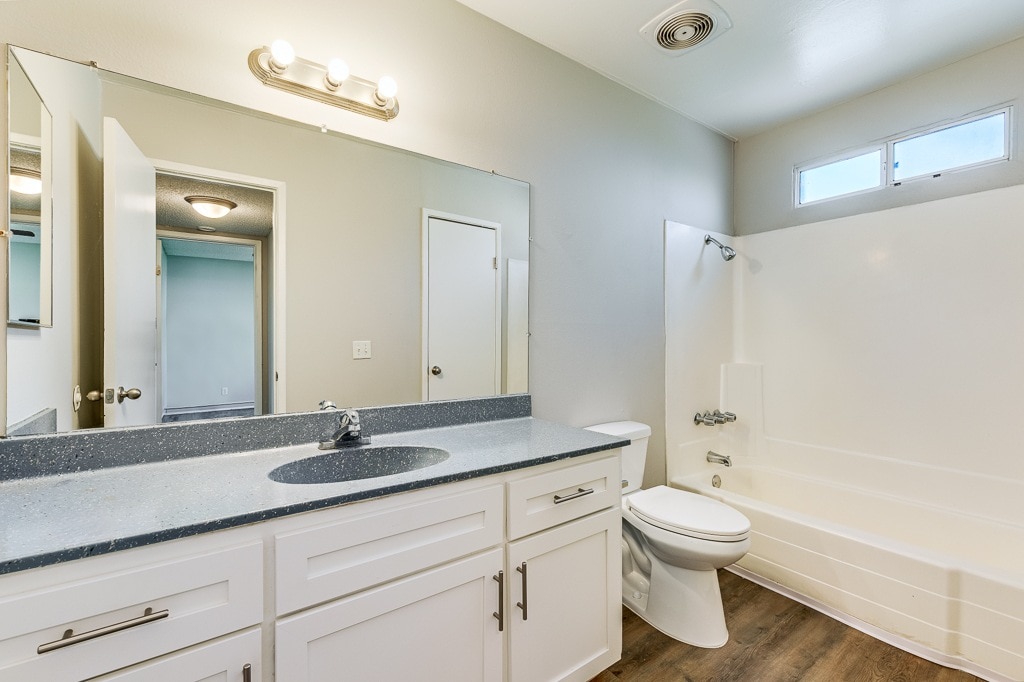 Woodlawn Gardens Apartments Image 19