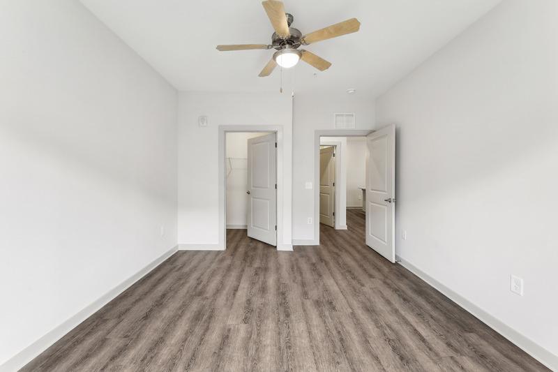 South and 20 Image 60