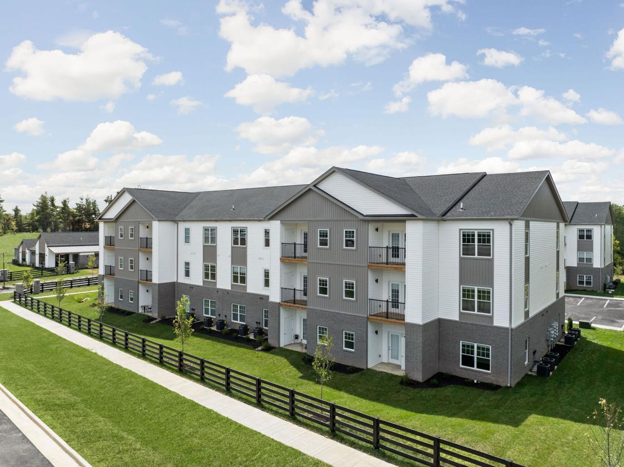 Smyrna Village Apartments Image 11