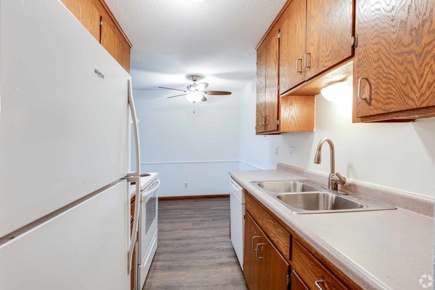 Apache Manor Apartments Image 19