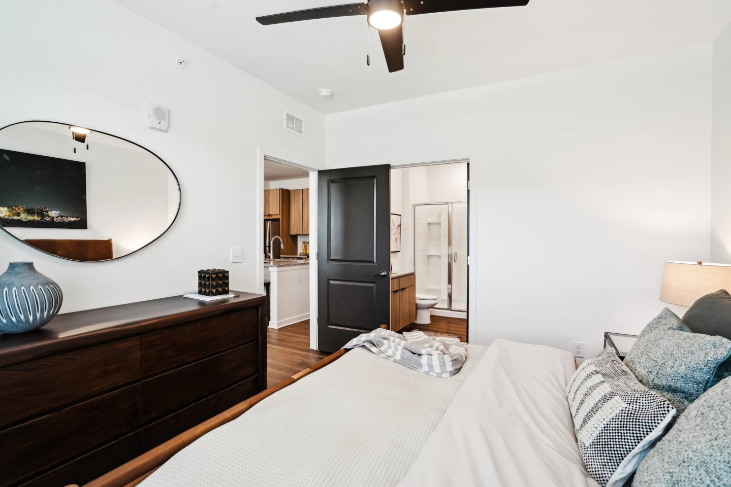 The Pullman Luxury Apartment Homes Image 60