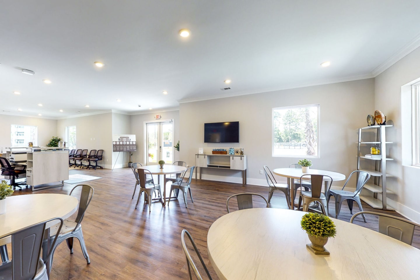 Coastal Club Apartments Image 9