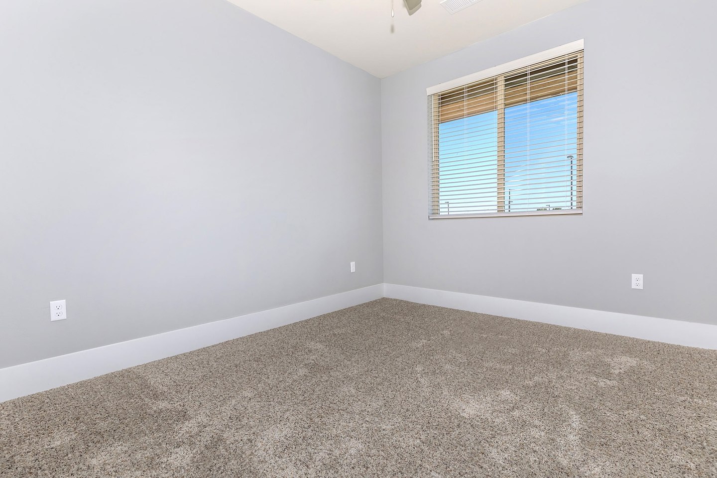 Overlook at Mesa Creek Apartments Image 19