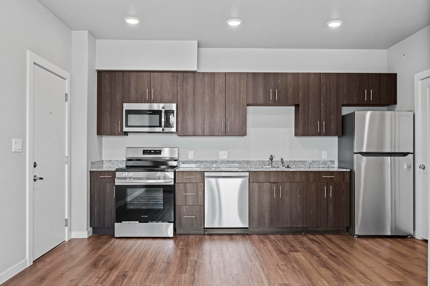 Prospector Apartments Image 28