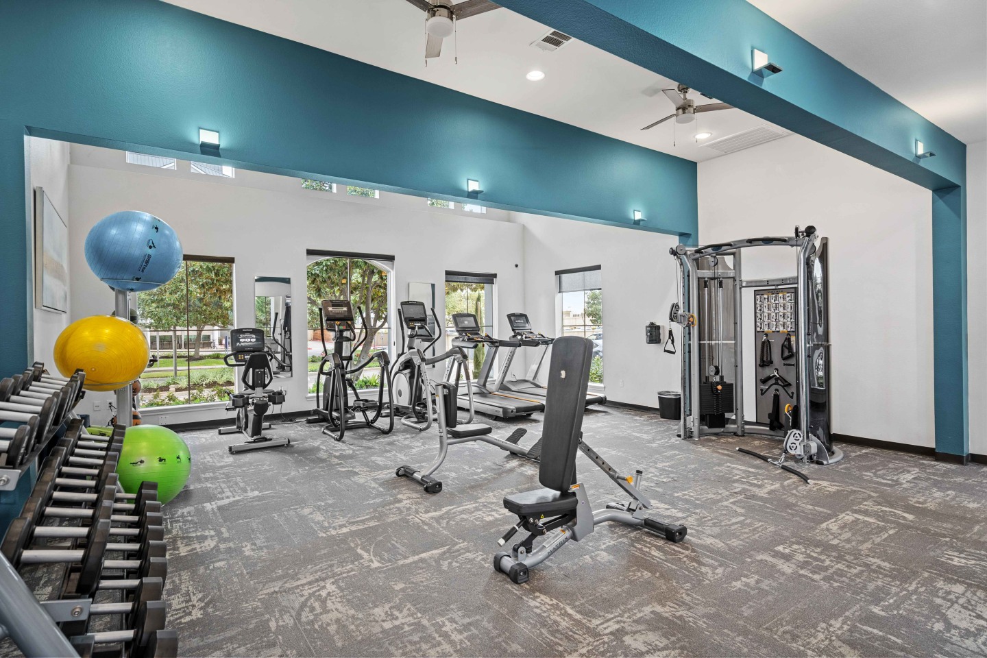 Gables Metropolitan Uptown Image 14