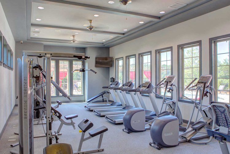 Century Lakeshore Crossings Image 11