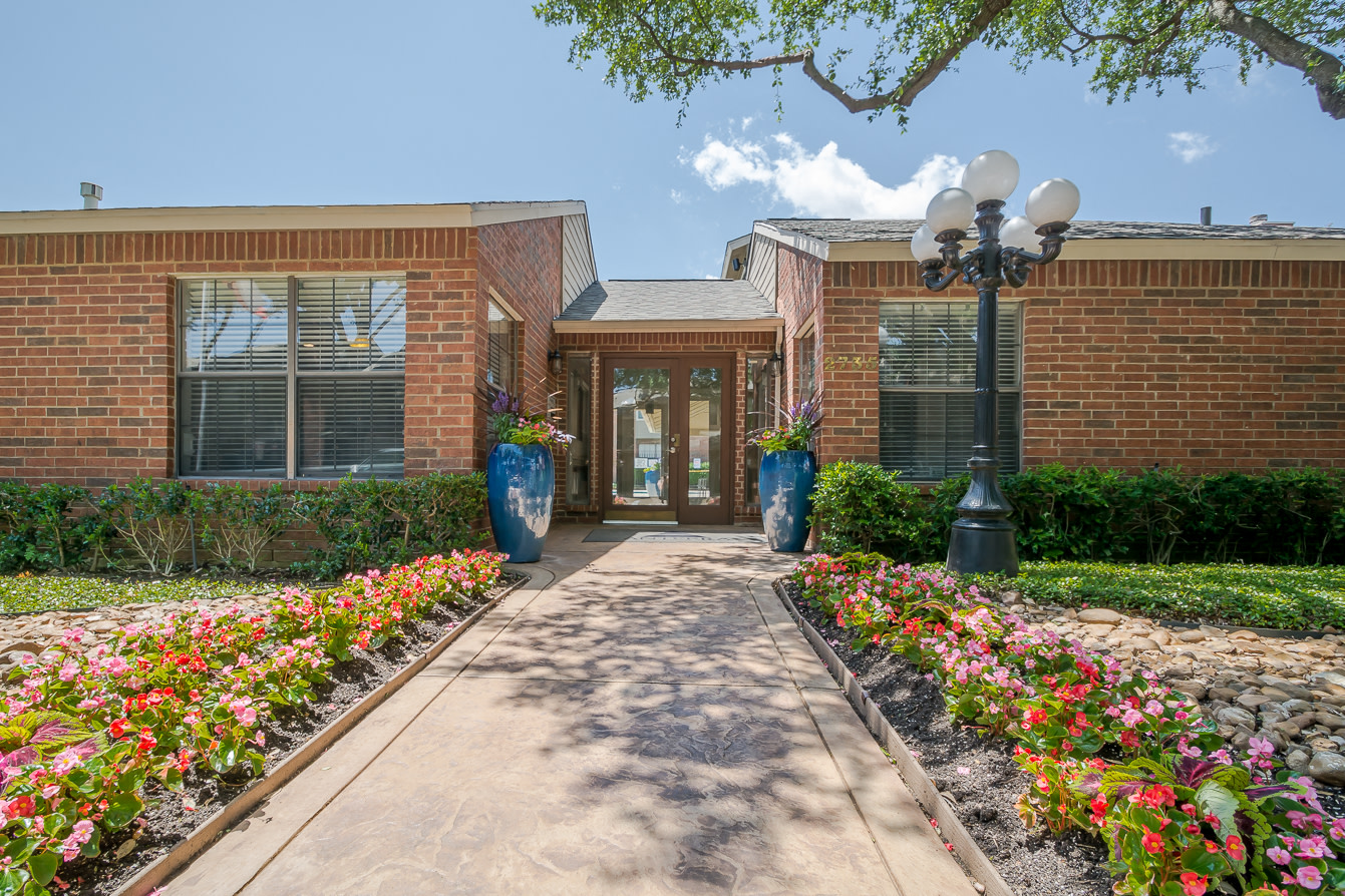 Amberly Village Image 2