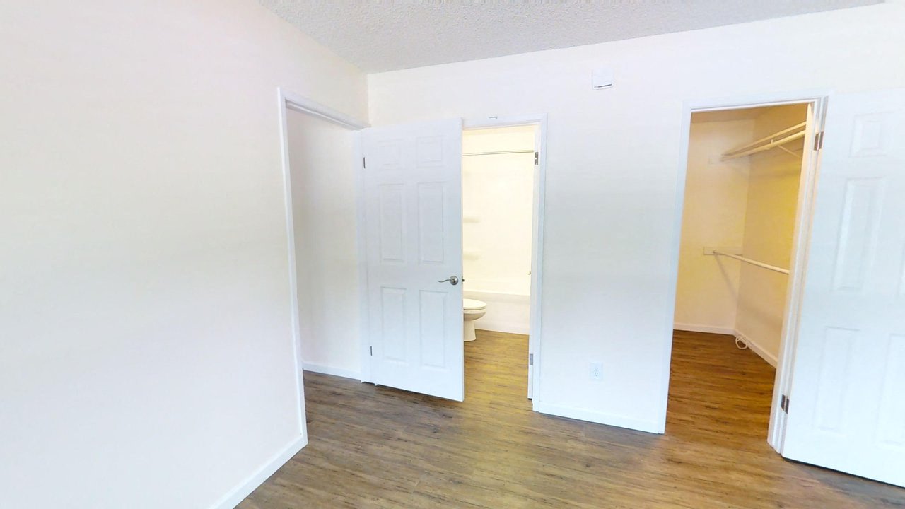 Vintage Apartments Image 15