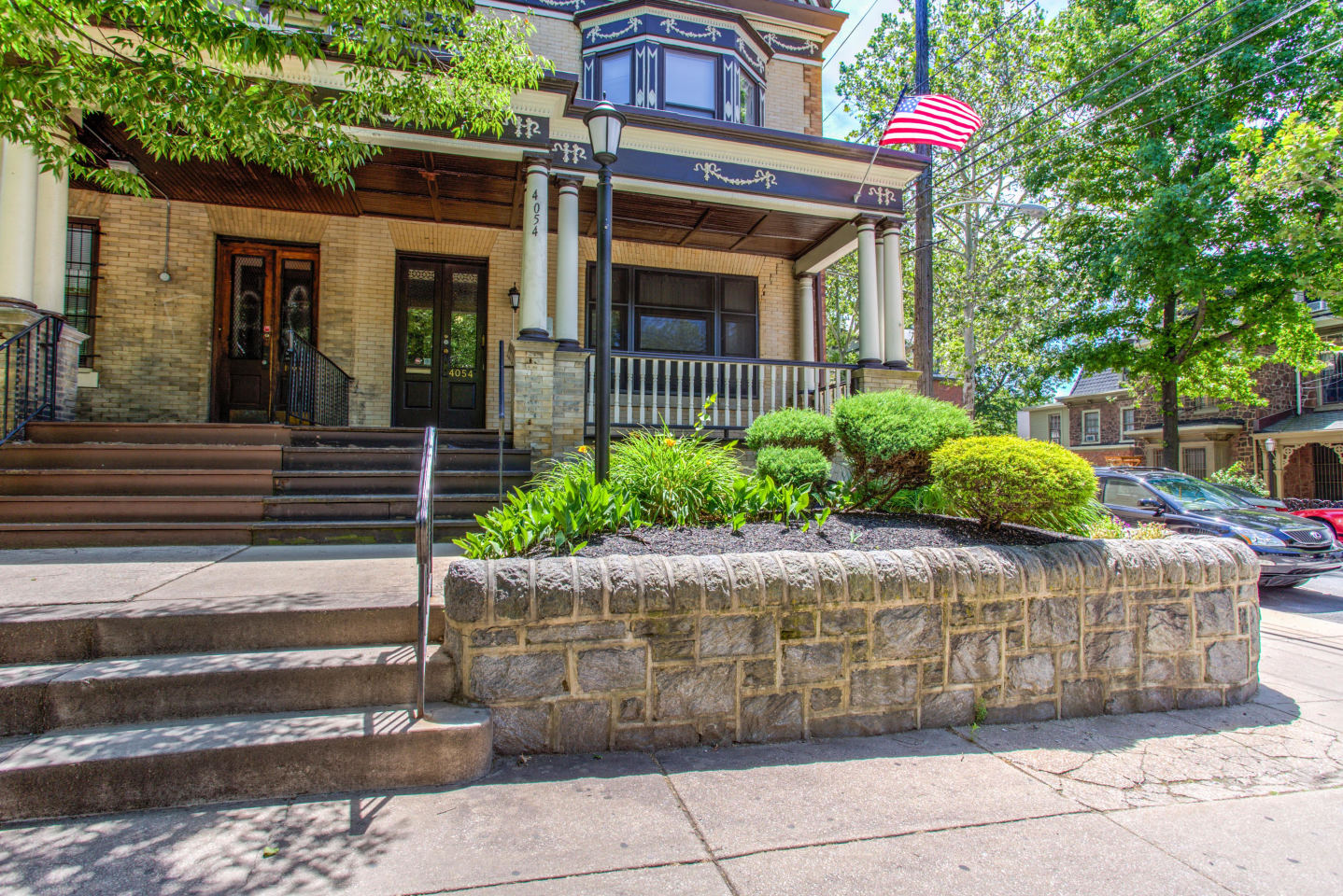 4054 Spruce Street Image 2