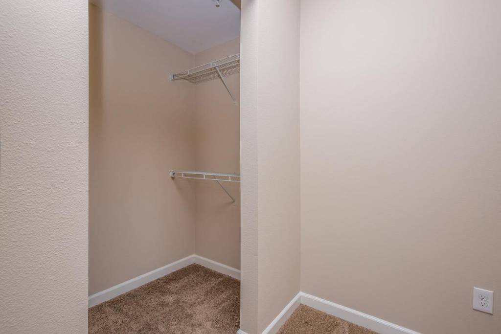 Senior Housing - Monaco Apartments Image 11