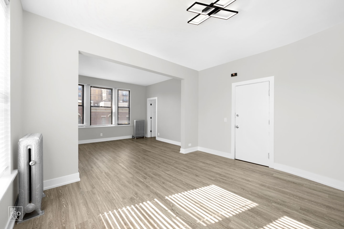 722 S Racine Image 22