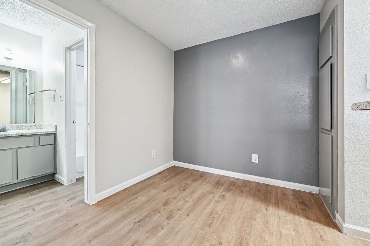 Pine Creek Apartments Image 14