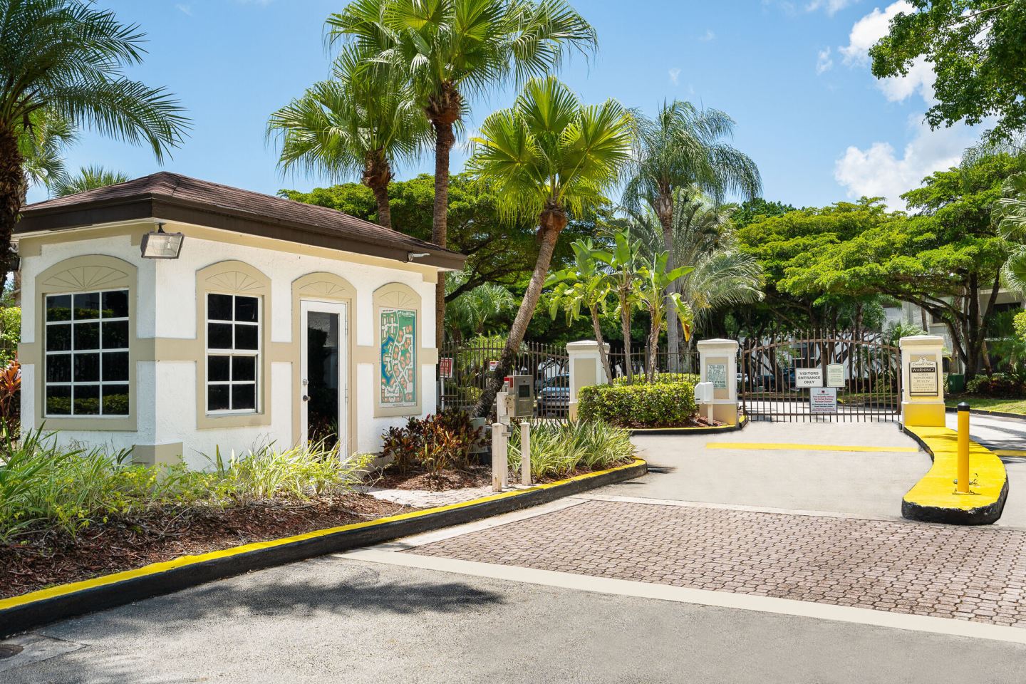 Emerald Palms Image 4