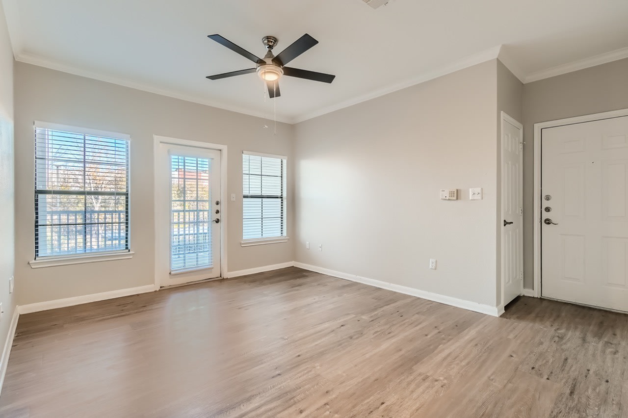 Rise Creekside Image 60