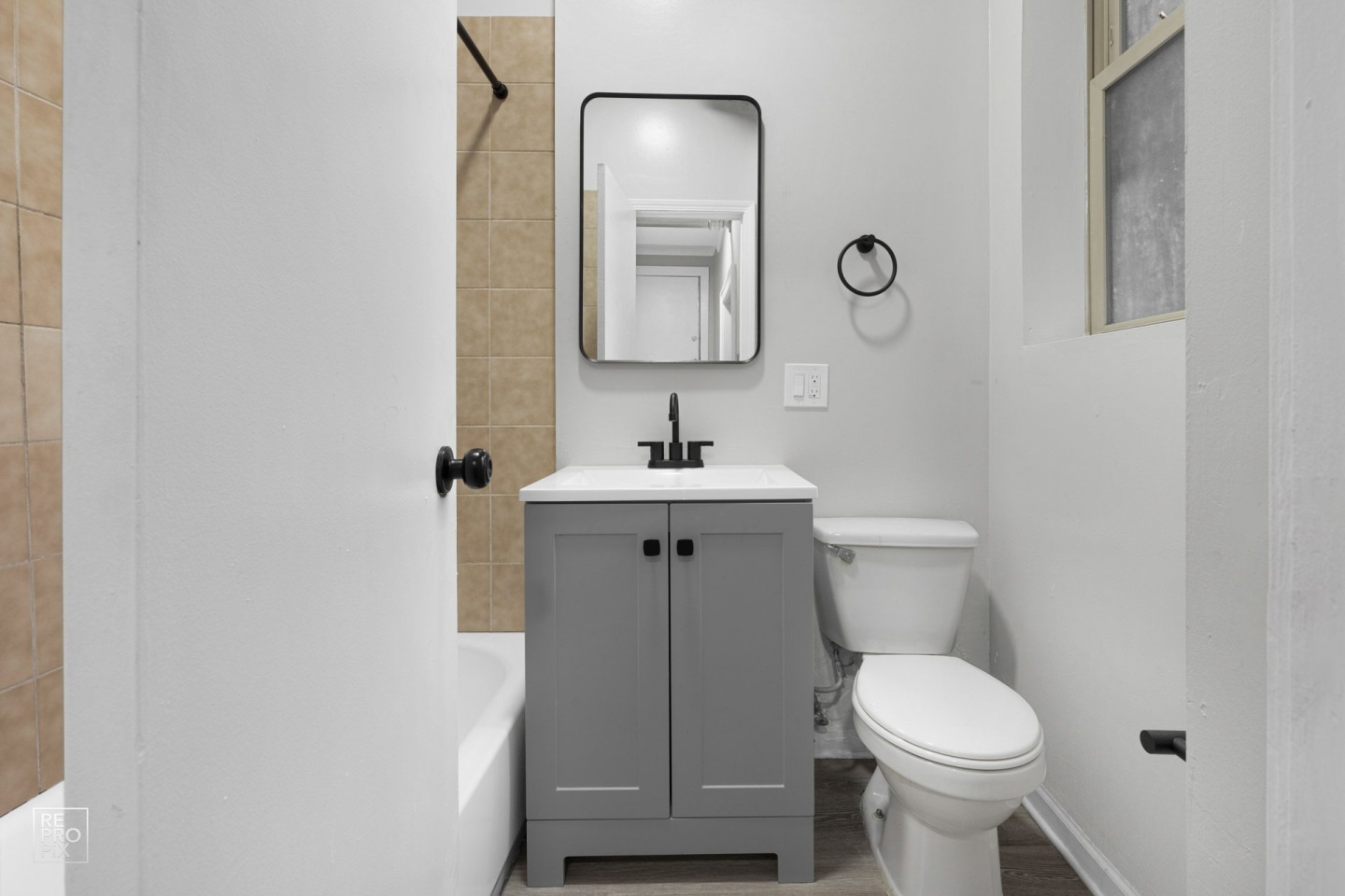 5948 W Superior Image 3