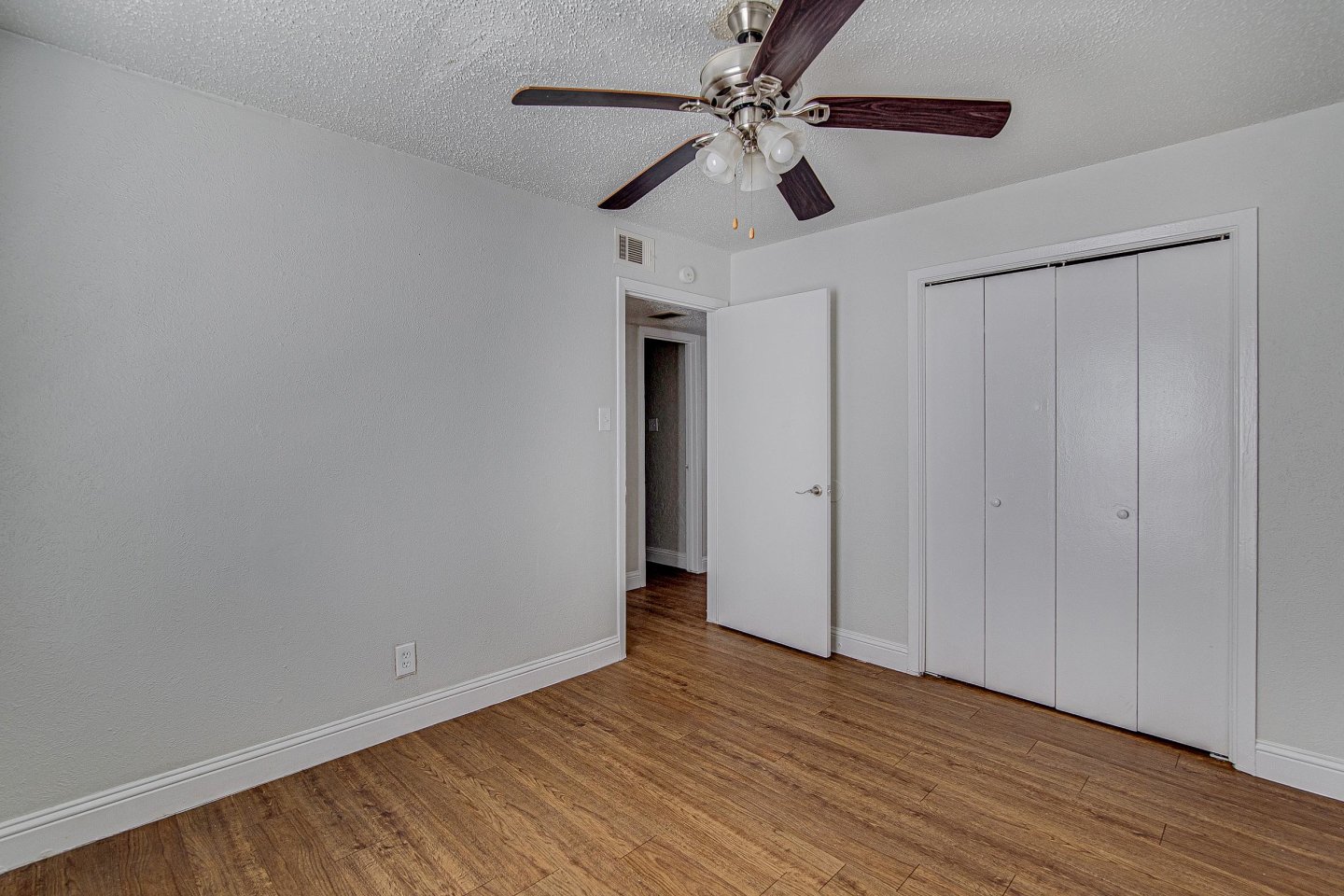 Mitchell Apartments Image 12