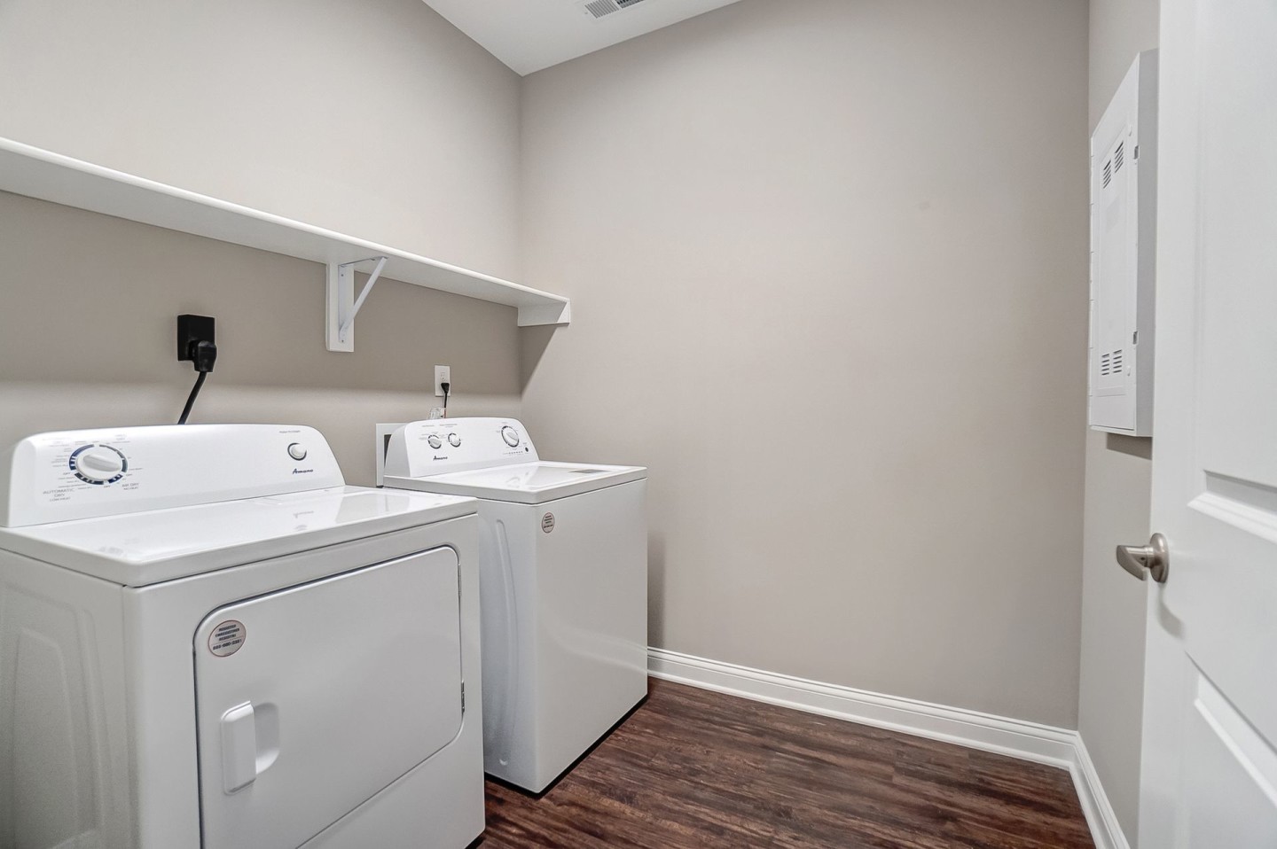 Premier Flats Image 34