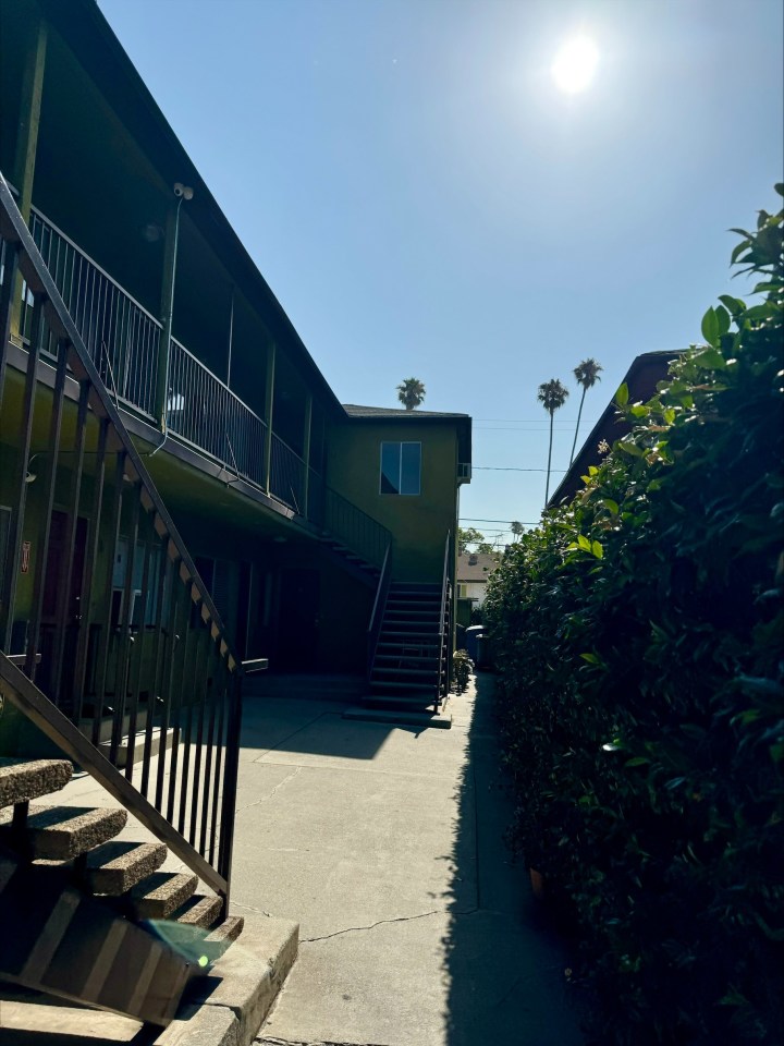 1646 N Harvard Image 12