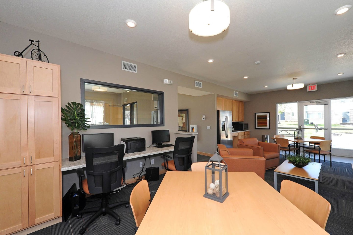 Lonnie Adkins Court Image 10