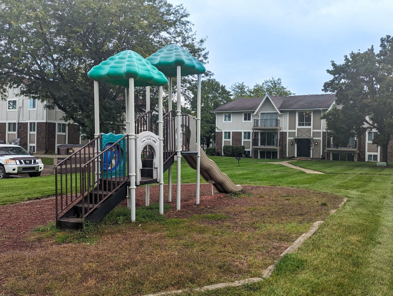 Camelot Place Image 15