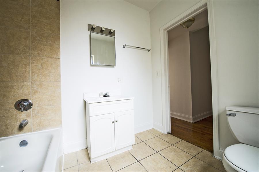 5732 W Washington Image 7