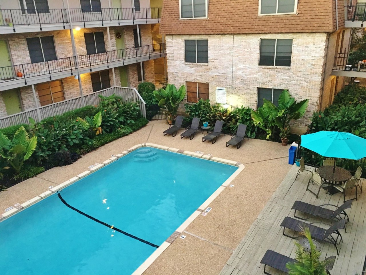 Duval Villa Apartments Image 10