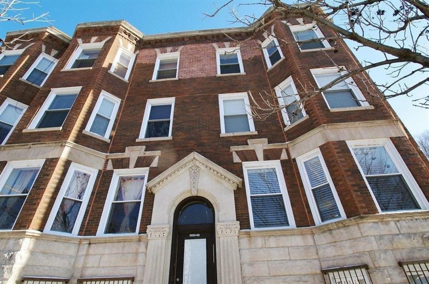 3045 Fullerton (Bucktown) Image 1