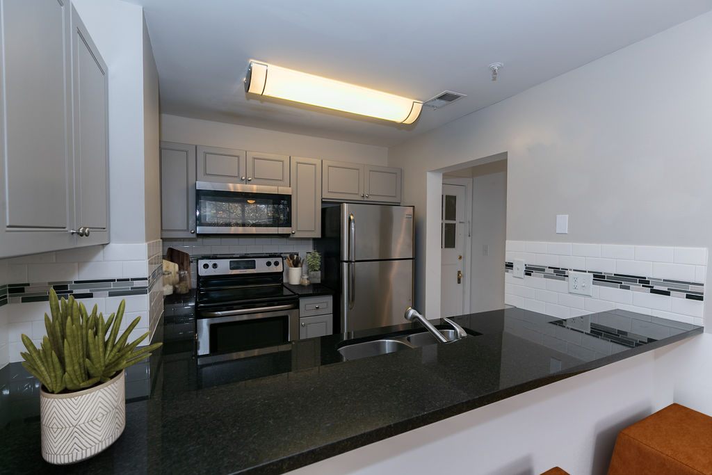 The Roosevelt Historic Apartment Homes Image 3